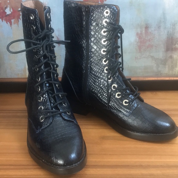 Sexy Jeffrey Campbell IBIZA. $450 Dark navy Blue boots. - Picture 2 of 12